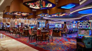 gkk99 app Myanmar ကစားသမားများ Mobile APP ဖြင့် Live Casino ကစားနေသောမြင်ကွင်း